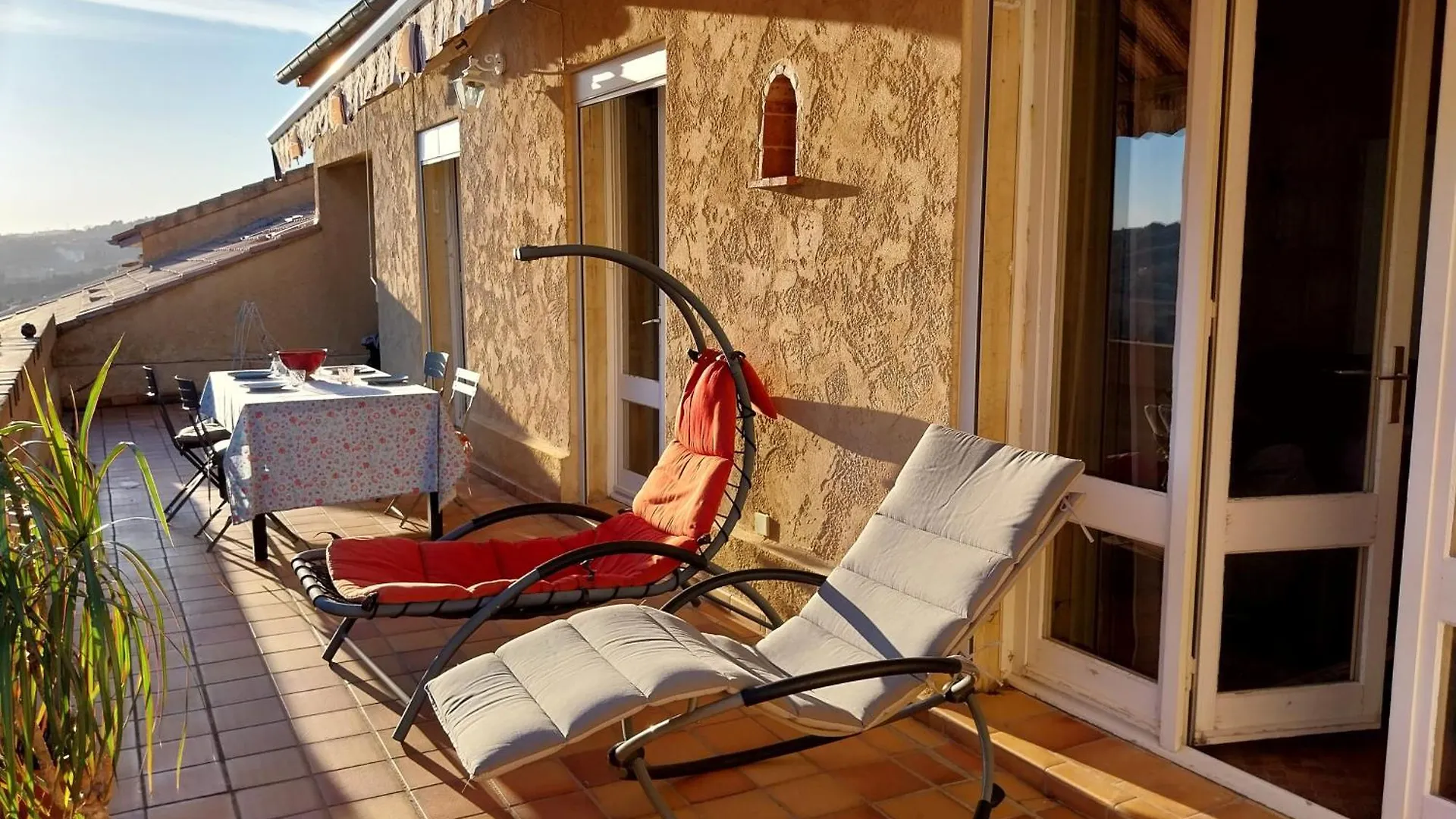 Vue Montagne Et Terrasse Privee Appartement Centre Nyons contacts